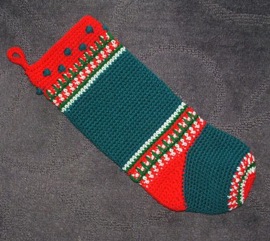 Free Mini Christmas Stockings Pattern - FREE Crochet Patterns